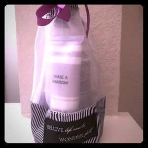 Mary Kay Chase a Rainbow Bath Set